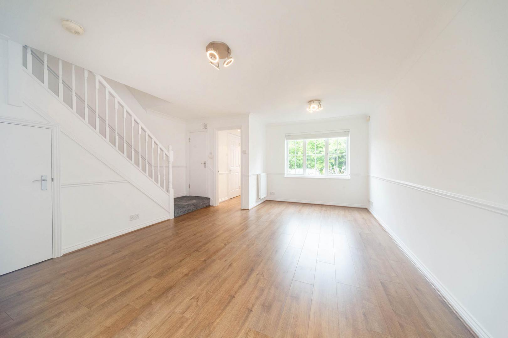 Semi-detached house Melrose Avenue, Willesden Green